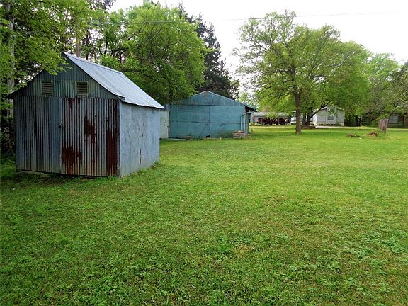 5th image of 66 Stratford Dr