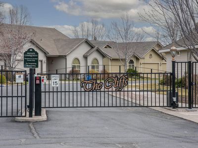 1911 NW 18th St, Redmond, OR, 97756