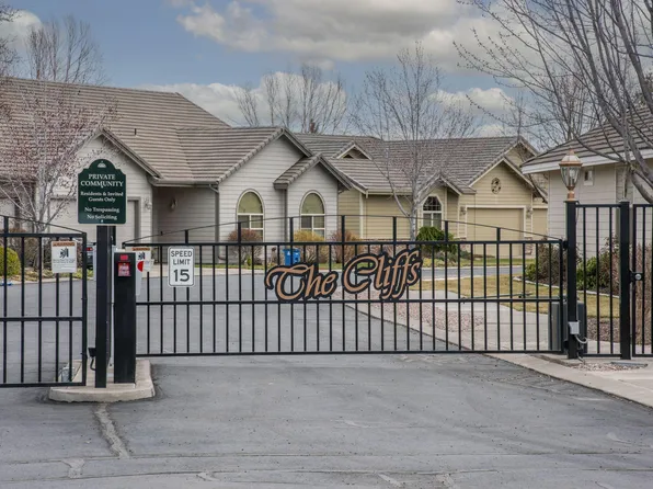 1911 NW 18th St, Redmond, OR 97756