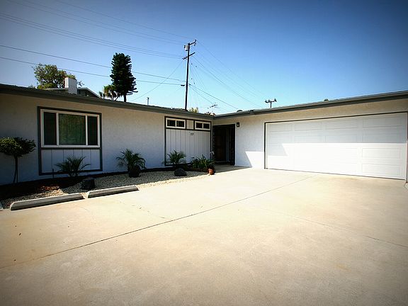 2nd image of 1725 Darcy Dr