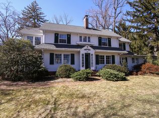 487 Ridgewood Rd, Maplewood, NJ 07040