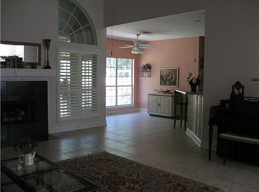 5th image of 222 Westwood Dr