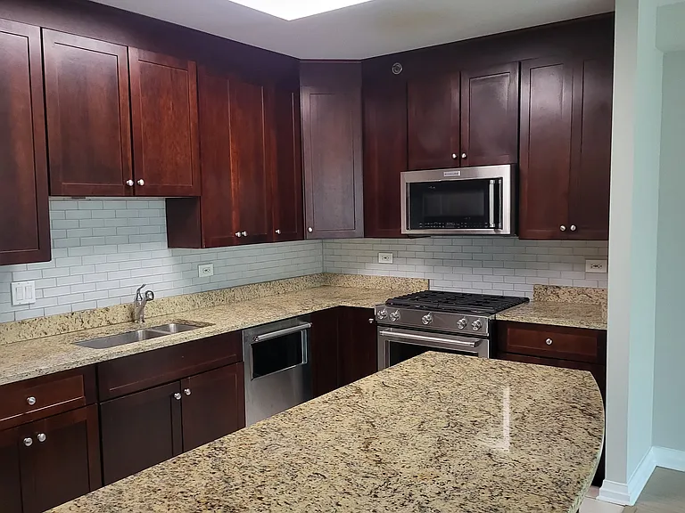 33 W Ontario St #29H — Photo 4