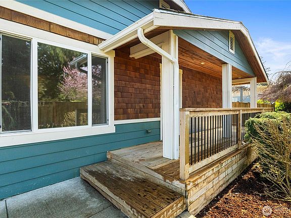 4th image of 10213 Wilkeson Street S