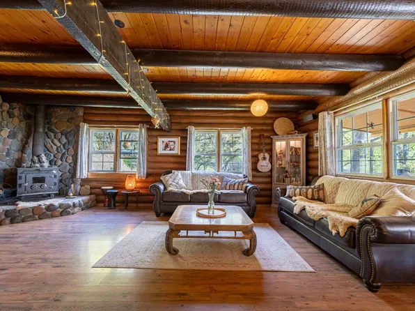 16100 Barbara Ct, Grass Valley, CA 95949