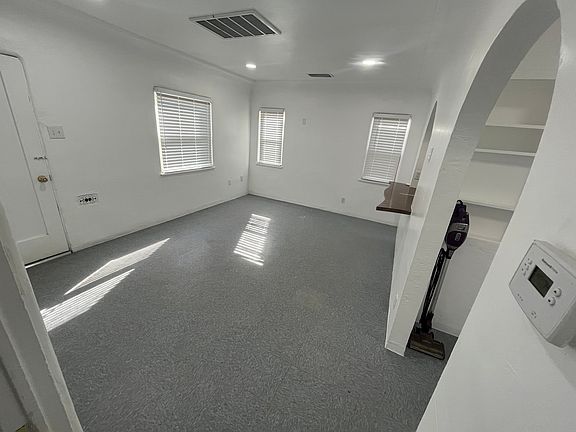 4th image of 1370 N D St APT 206
