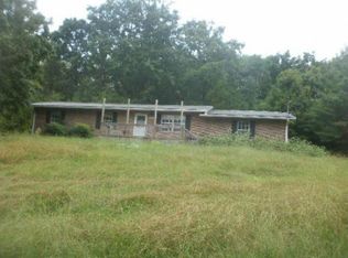 100 Hilltop Dr, Niota, TN 37826