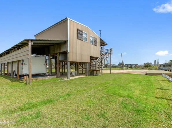 10099 W Park Rd, Bay Saint Louis, MS 39520
