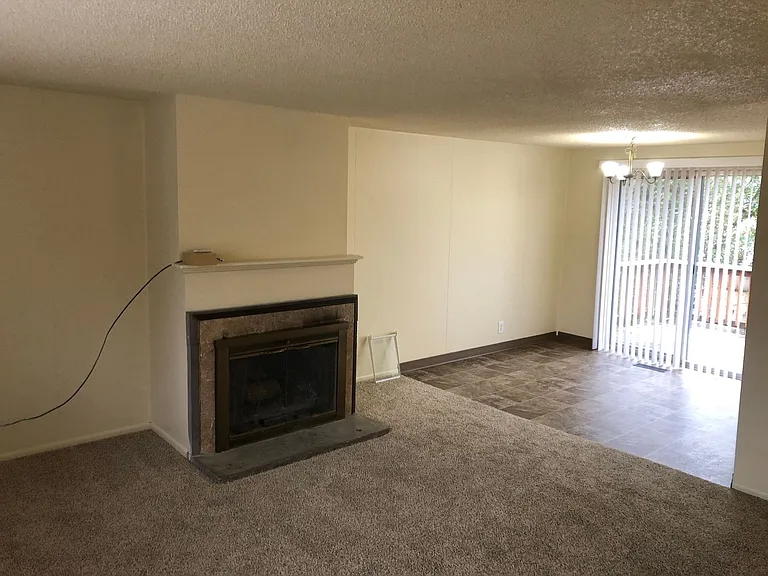 1009 N Hulet Ave — Photo 5