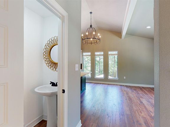 5th image of 286 Piney Point Dr
