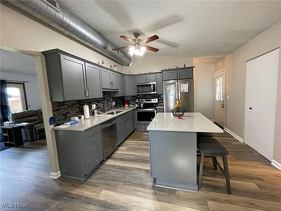 3rd image of 598 Carolyn Dr