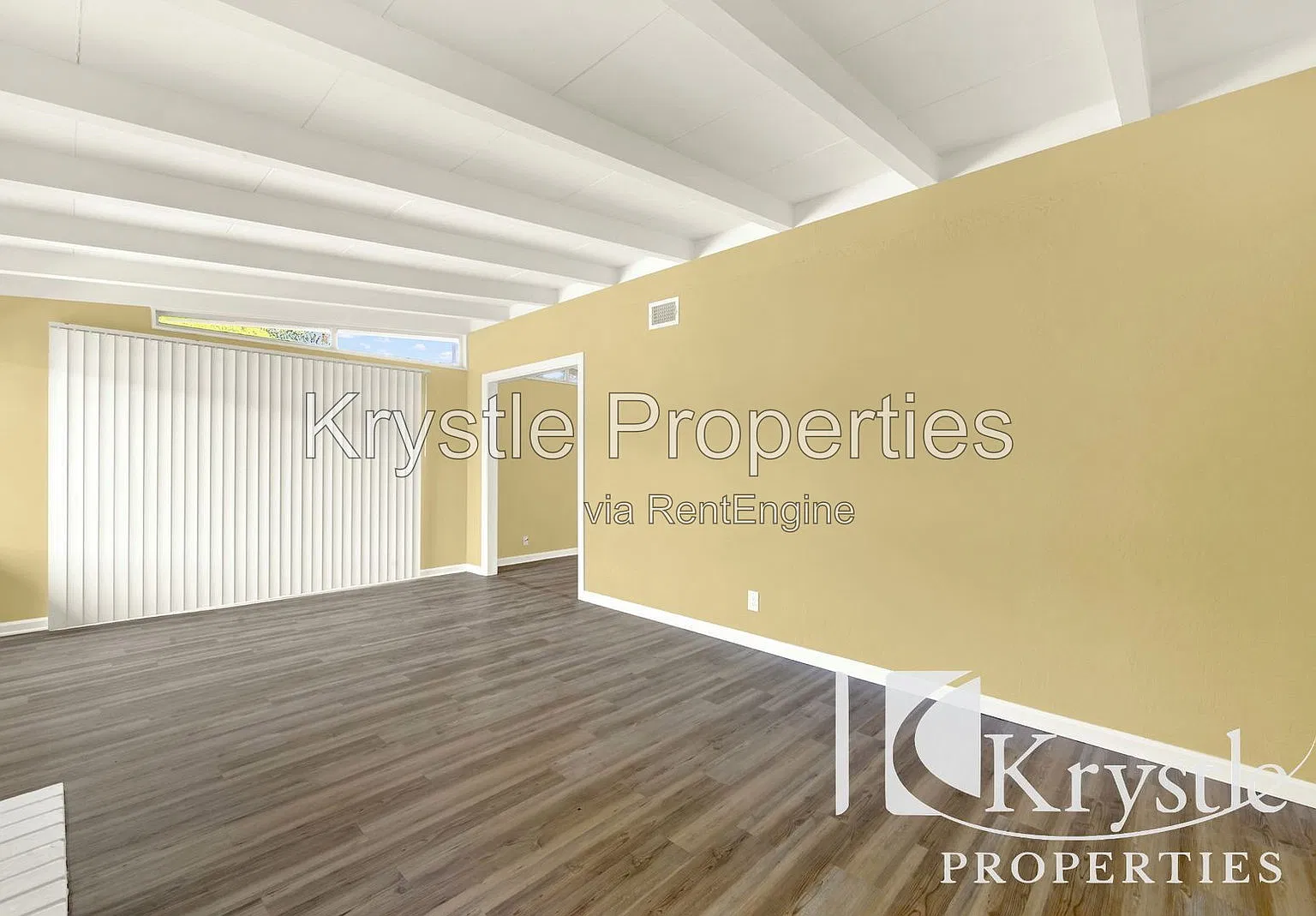 3 bed, 1.0 bath, 1600 sqft, $2,450 — Photo 4