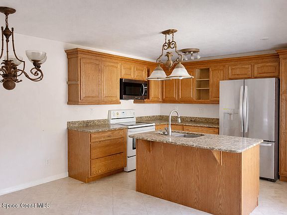 4th image of 1313 Vista Oaks Cir NE