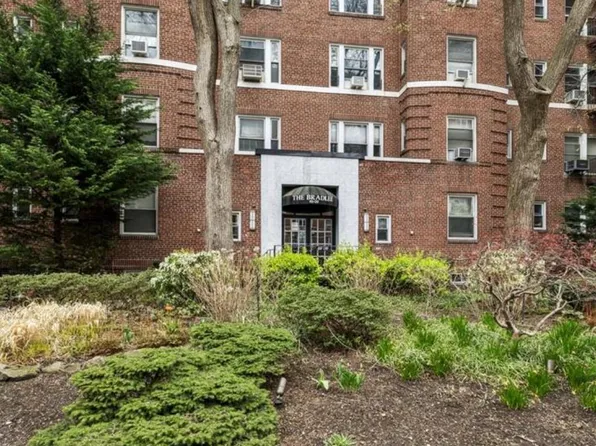 69-09 108th St #504, Forest Hills, NY 11375