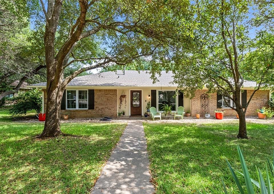 1st image of 7620 Hidden Hollow Dr