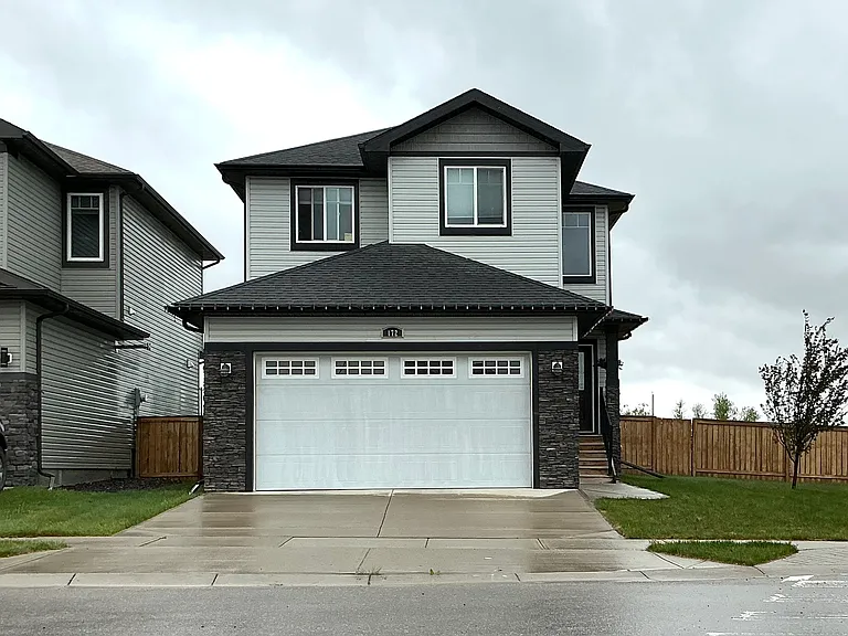 172 Wildrose Dr — Photo 1