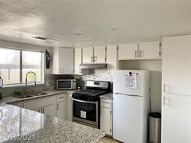 150 Bel Port Dr UNIT 153, Las Vegas, NV 89110  MLS #2290476  Zillow