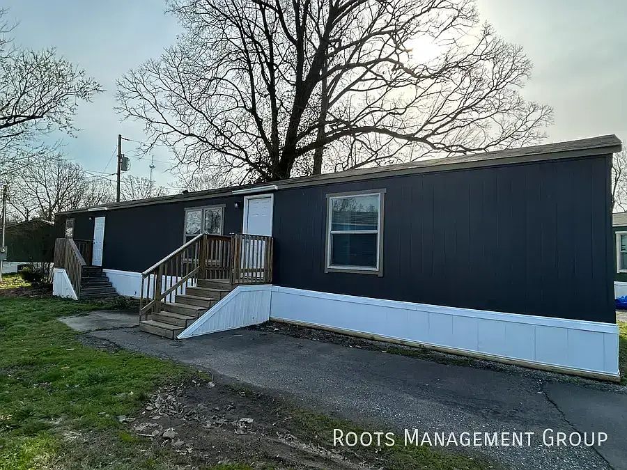 1st image of 84 Riviera Courts Dr #84