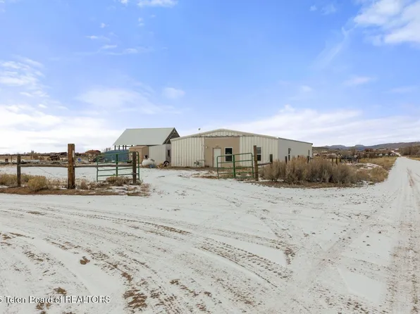 4 Gary Ln, Boulder, WY 82923