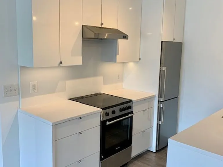 1881 3rd St NW — Photo 24
