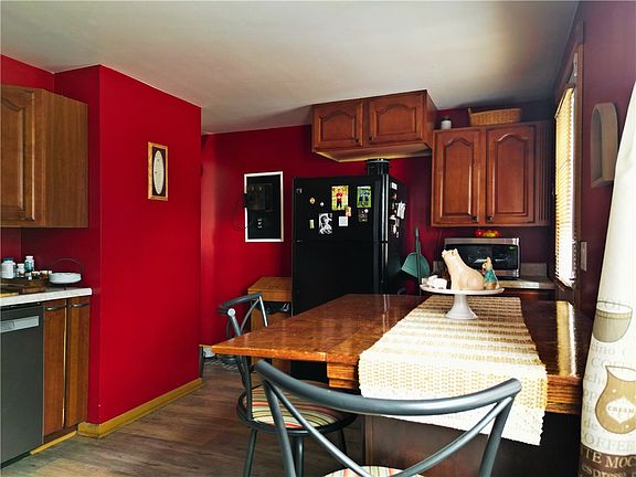 4th image of 230 Whitestown Vlg APT G