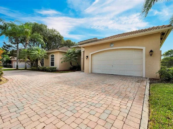 8230 SW 173rd Ter, Palmetto Bay, FL 33157