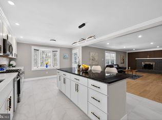 1225 Cardinal Lake Dr, Cherry Hill, NJ 08003