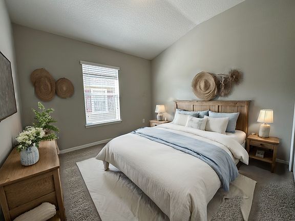 3rd image of 10825 Spider Lily Dr