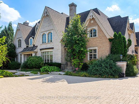 3rd image of 139 Orr Ave