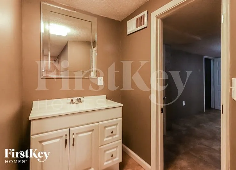 9137 E 90th Ter — Photo 12