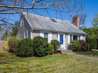 7 Beechwood Ave, Easthampton, MA 01027