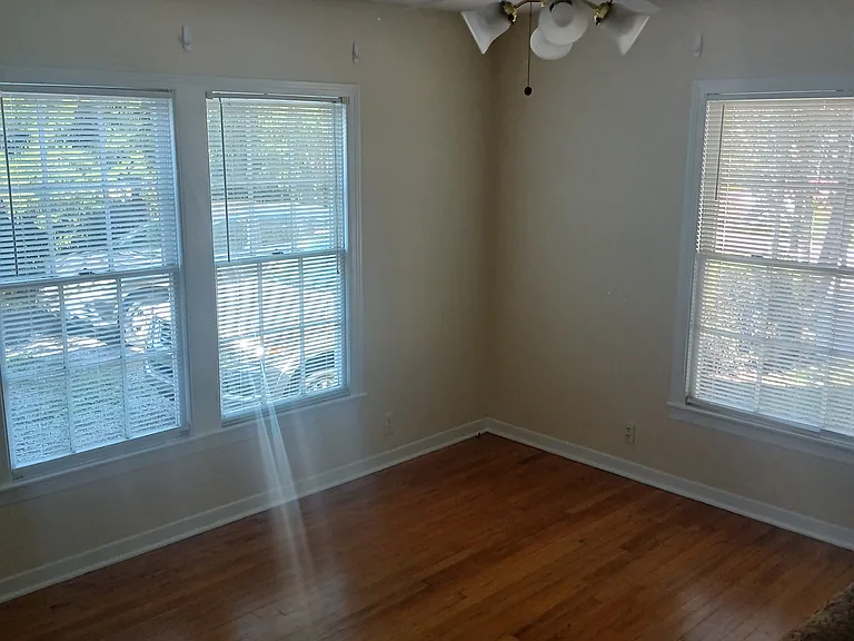 920 Iris St — Photo 16