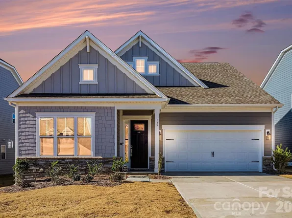 135 Goorawing Ln, Mooresville, NC 28115