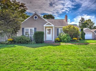 60 Everett St, Patchogue, NY 11772