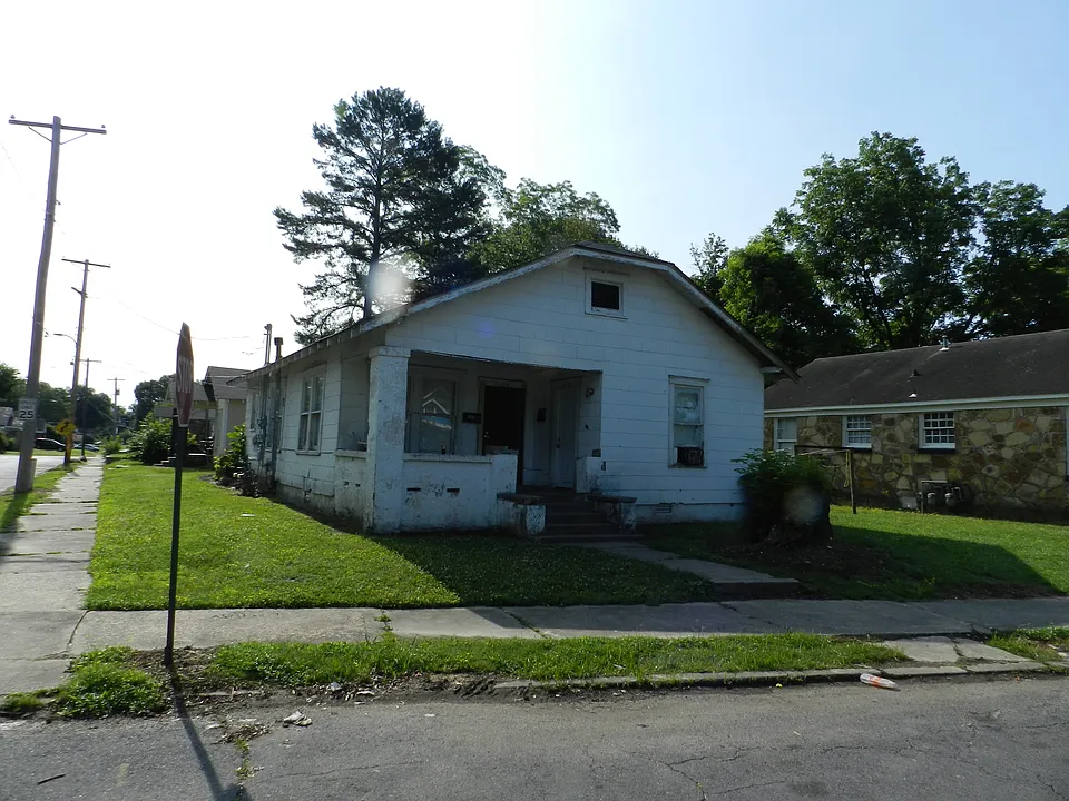 1524 Chandler St
