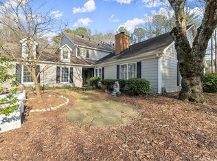 154 Great Oaks Ln, Roswell, GA 30075