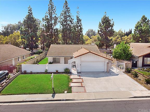 3rd image of 641 Tuolumne Dr