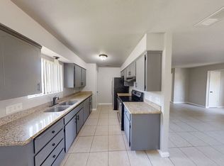 190 W 9th St #A-D, Clovis, CA 93612