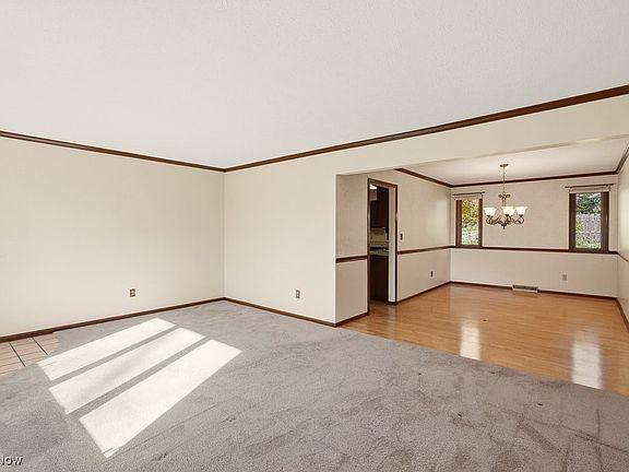 3rd image of 961 Shepard Hills Blvd