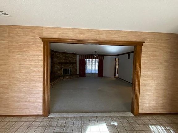 4th image of 11517 Queensbury Ct