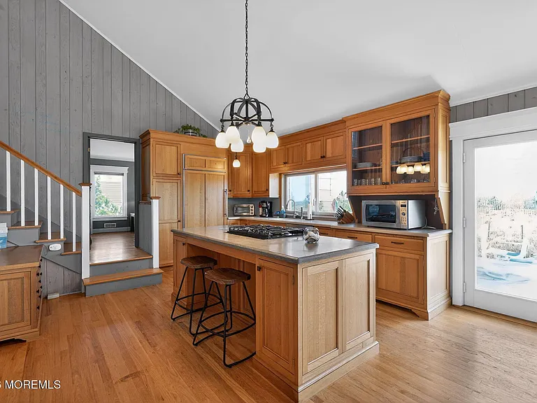 1521 Ocean Ave — Photo 16