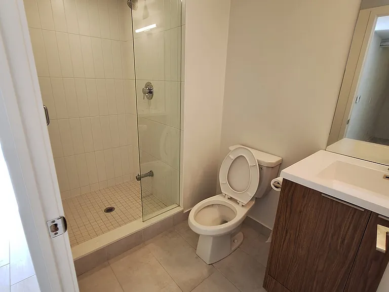 60 Shuter St #2508 — Photo 13