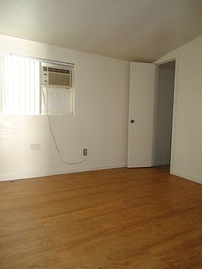 5th image of 9838 N 14th St APT 01