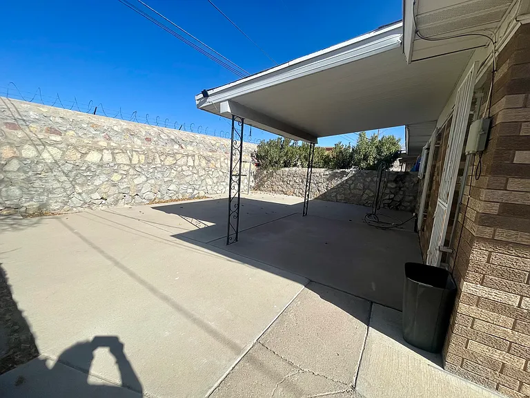 8621 Mettler Dr — Photo 21