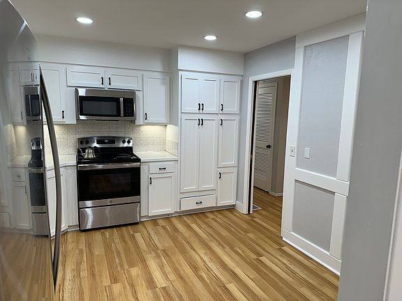 5th image of 3241 NE 117th Ave
