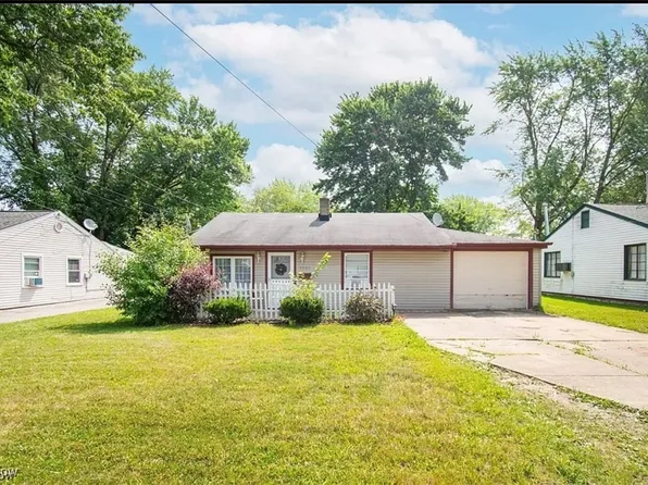 7387 Oregon Trl, Youngstown, OH 44512