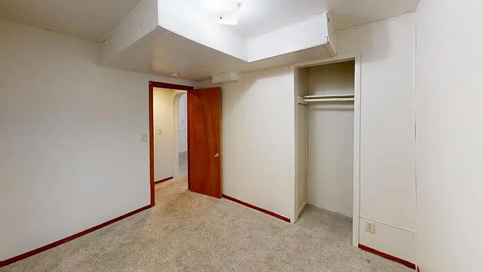 3 bed, 1.0 bath, $999 — Photo 4
