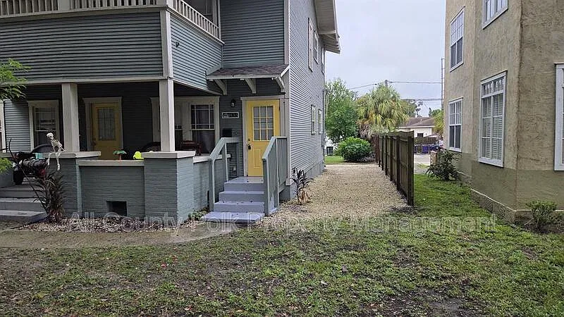 2 bed, 1.0 bath, 1005 sqft, $1,395 — Photo 1