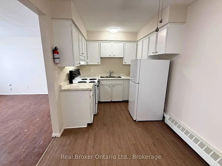 301 West St N #8 — Photo 5