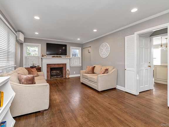 3rd image of 7 Rutgers Place